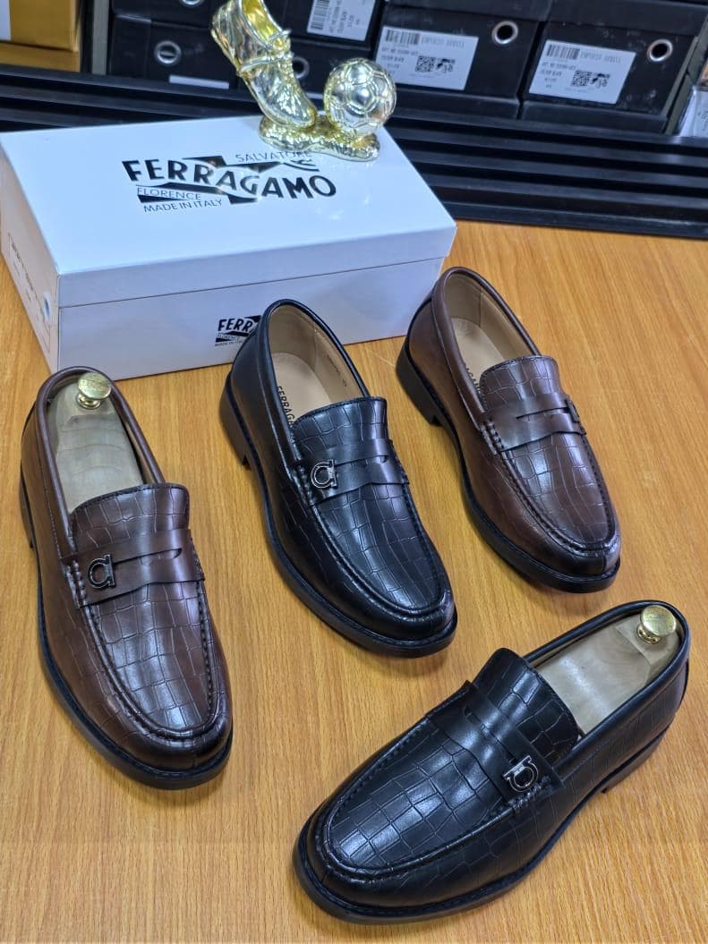 Mocassin Salvatore Ferragamo Gancini Croco - Noir et Marron