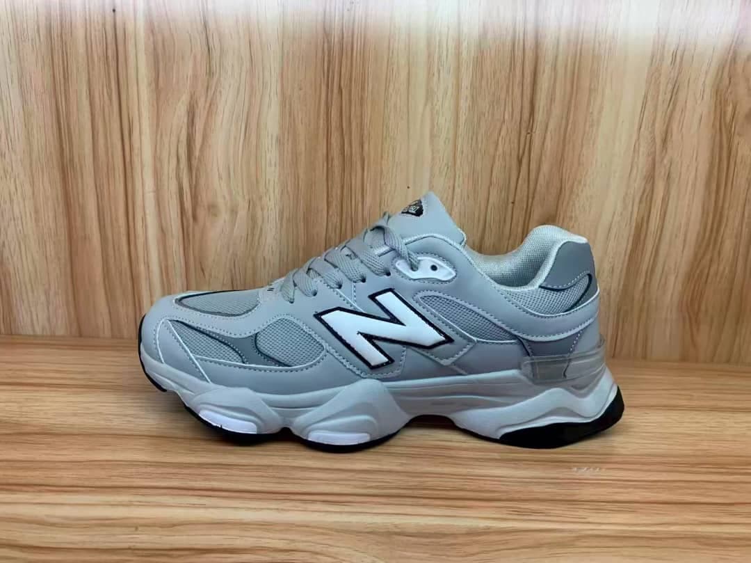 Basket New Balance 9060 - Gris et Blanc